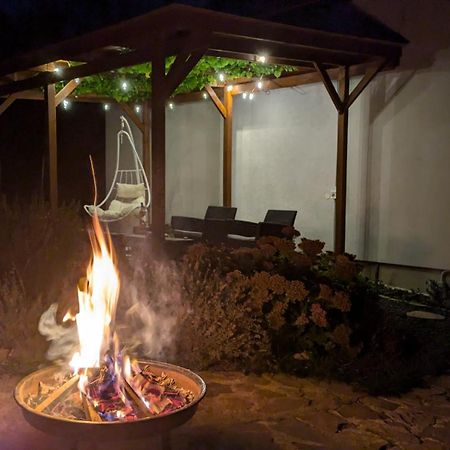 Villa Jera Pince Es Vendeghaz Somlovasarhely Exterior foto